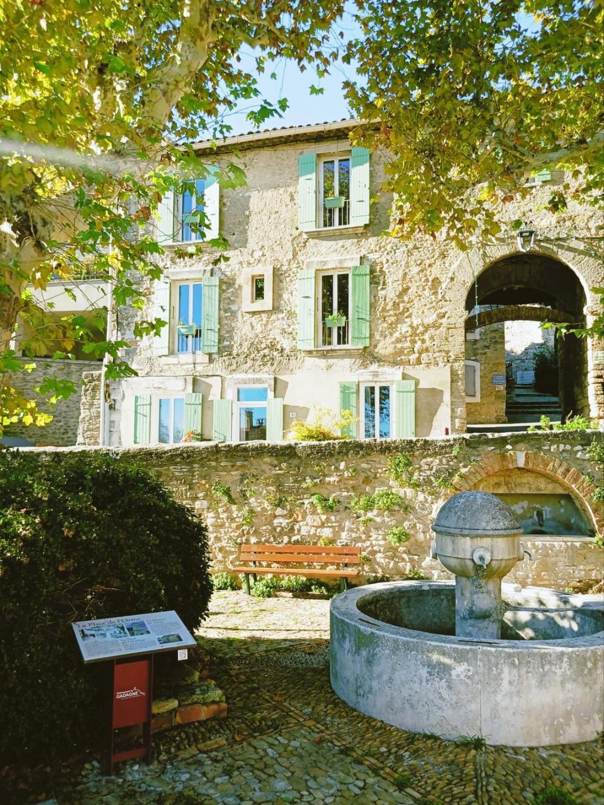 L'Appartement De L'Arche Châteauneuf-de-Gadagne Zewnętrze zdjęcie